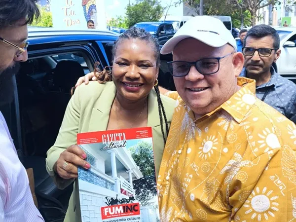 CAJAZEIRAS: Sec. de Cultura Eduardo Jorge entrega revista institucional à ministra Margareth Menezes na Paraíba