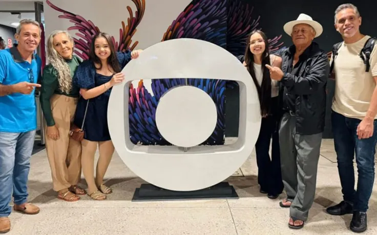 Família de Chico Amaro, de Cajazeiras, vence disputa em estreia de programa da Eliana na TV Globo