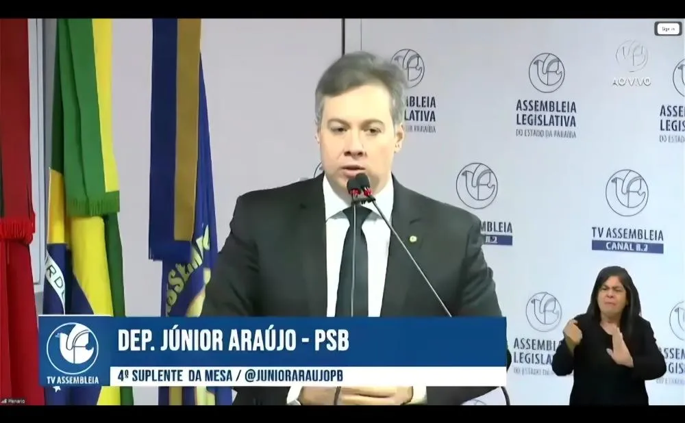 Júnior Araújo comemora licitação da estrada que interliga Cajazeiras, Santa Helena e São João