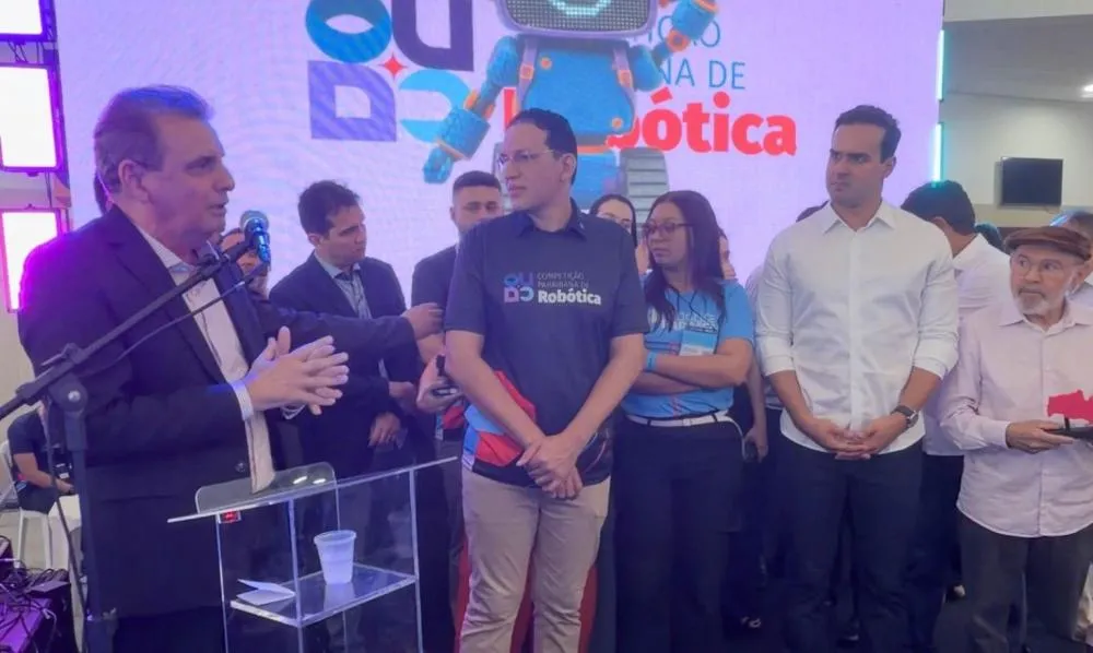 Chico Mendes participa da abertura da Competição Paraibana de Robótica ao lado do governador Lucas Ribeiro
